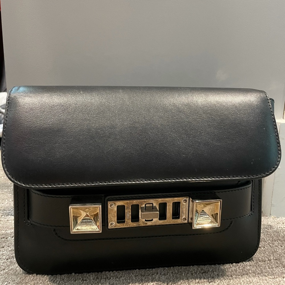 Crossbody bag